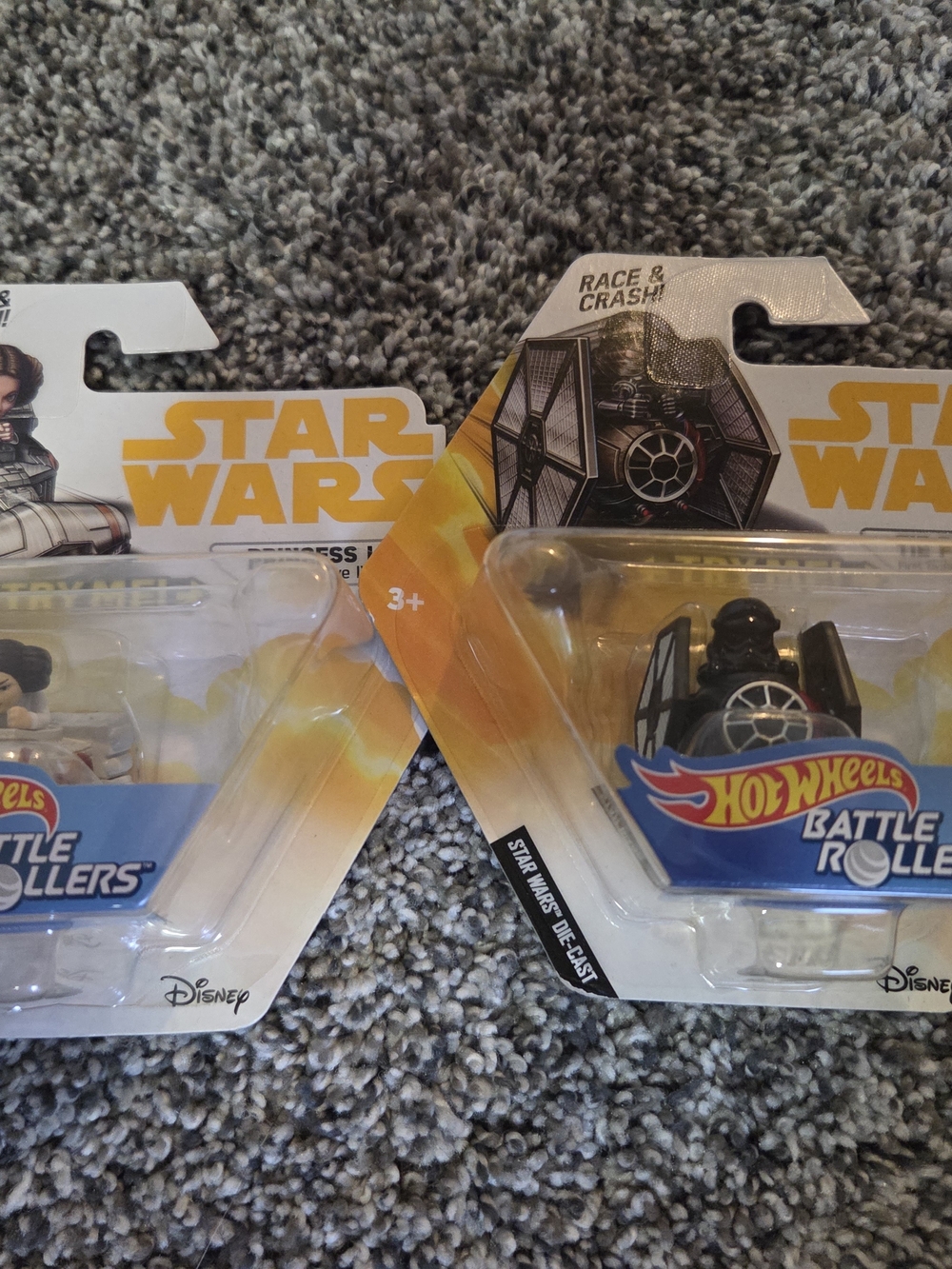 Hot Wheels Star Wars Battle Rollers Princess Leia & TIE Fighter Pilot